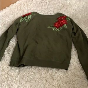 Aeropostale Green sweater with flowers (shoulders)